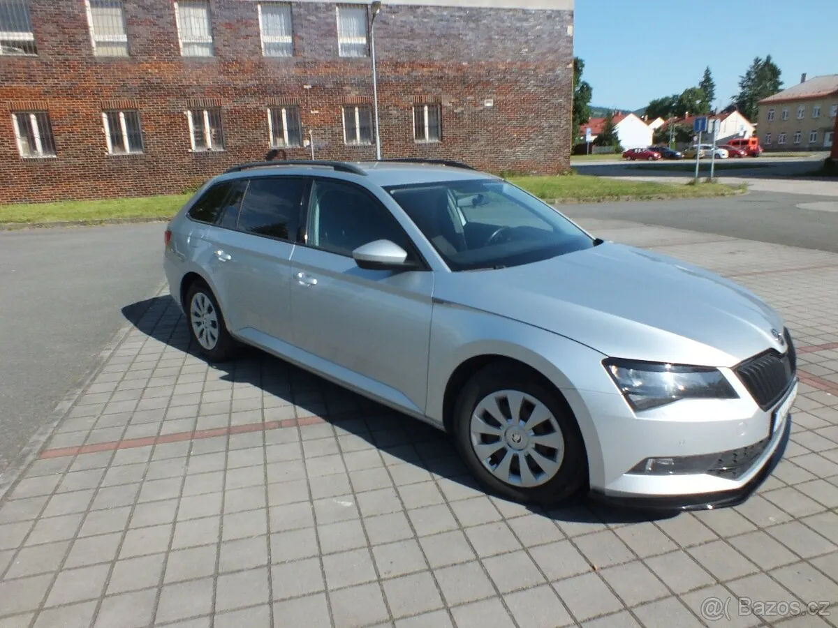 Skoda Superb 2017 photo 4