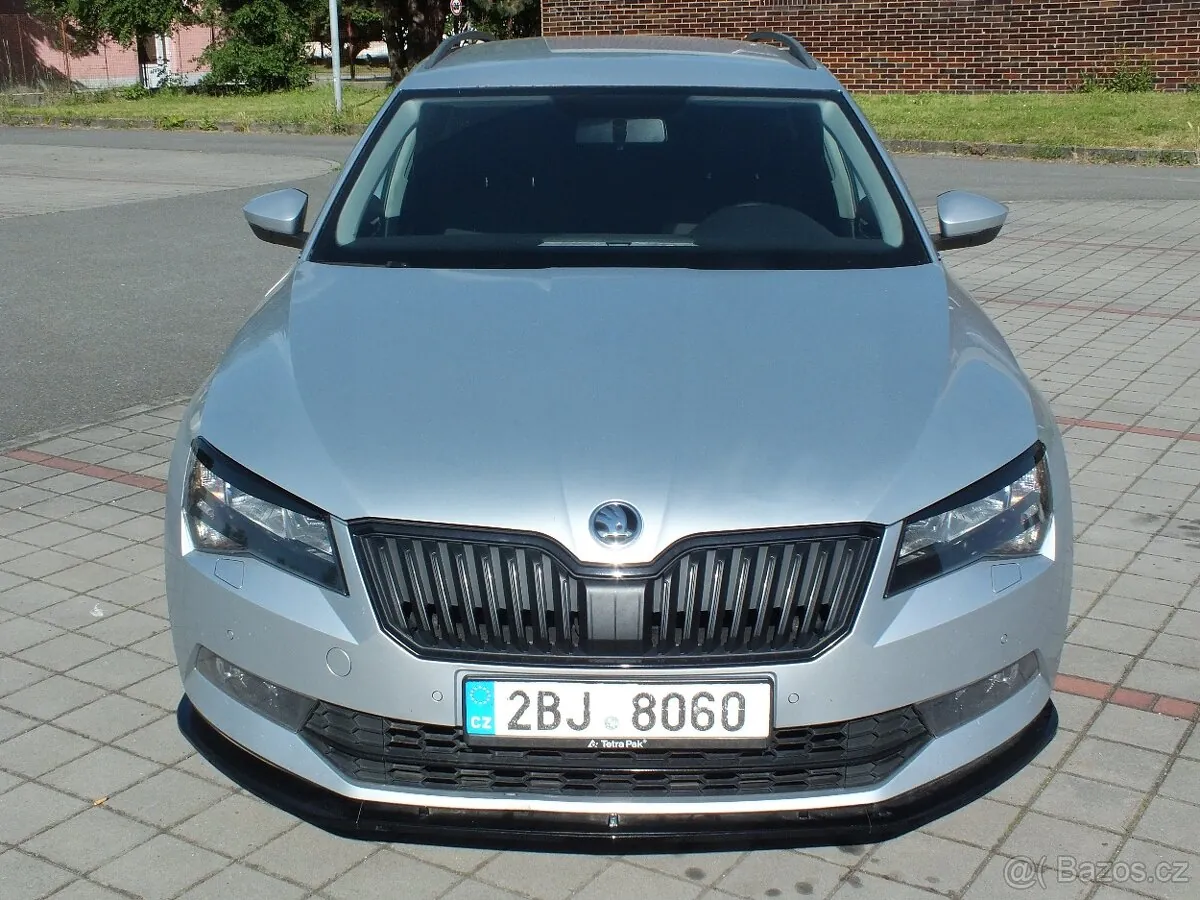 Skoda Superb 2017 photo 2