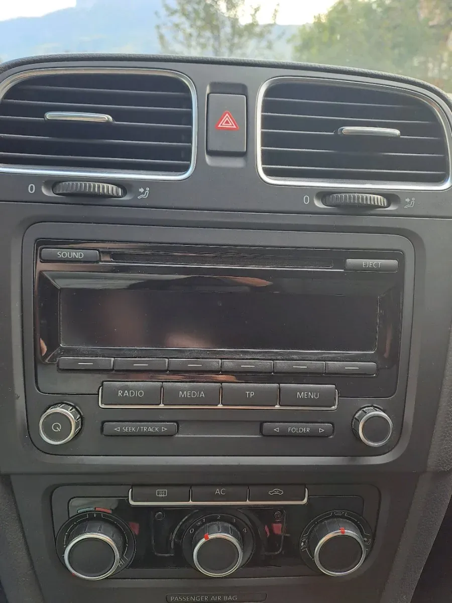 Volkswagen Golf 2012 photo 3