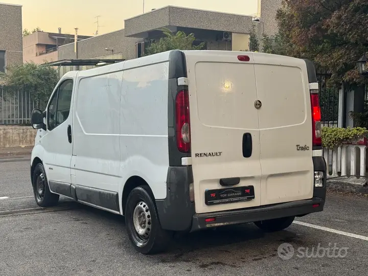 Renault Trafic 2007 photo 4