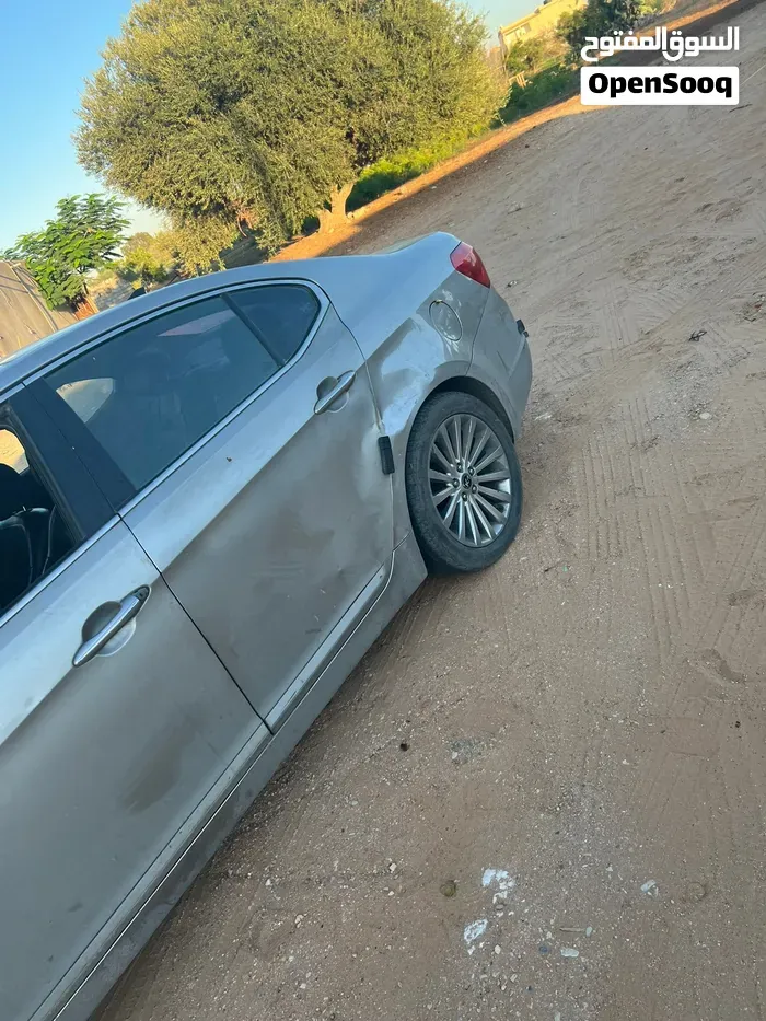 Kia Cadenza 2012 photo 4