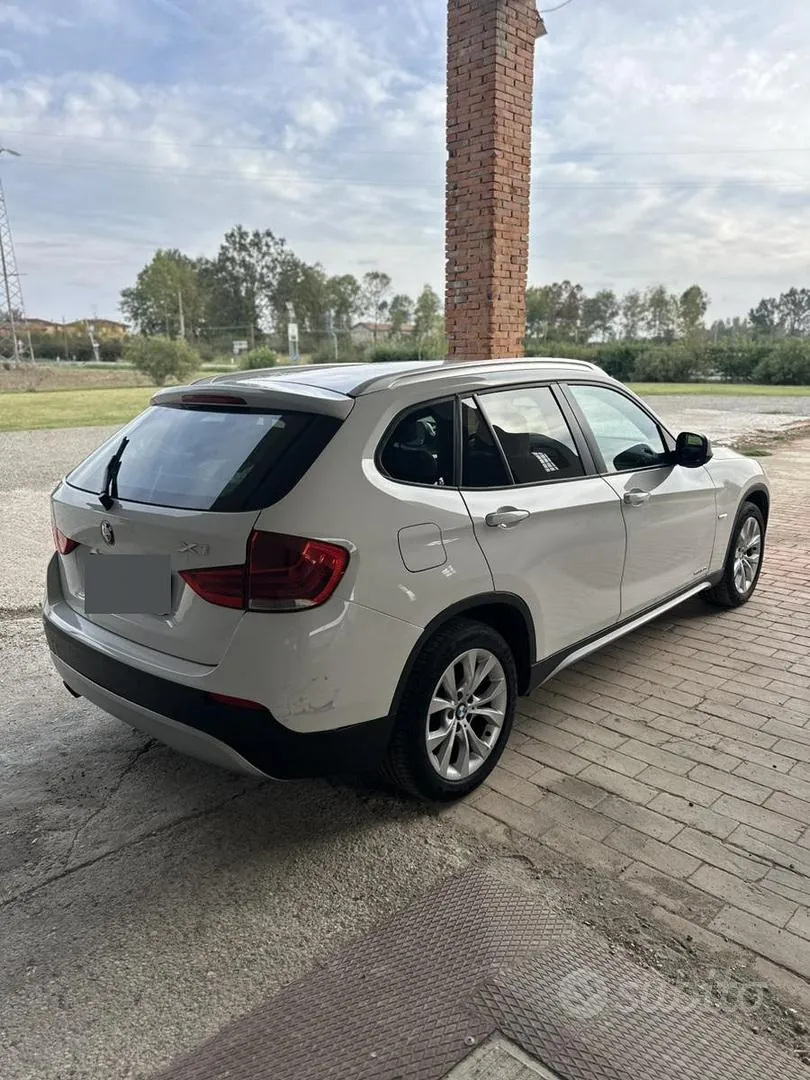 BMW X1 2010 photo 2