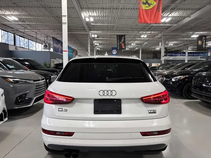 Audi Q3 2018 photo 5