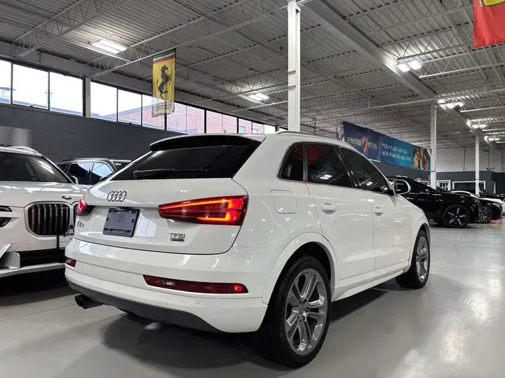 Audi Q3 2018 photo 4