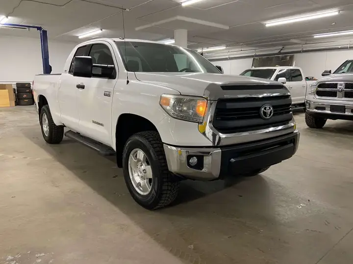 Toyota Tundra 2014 photo 3