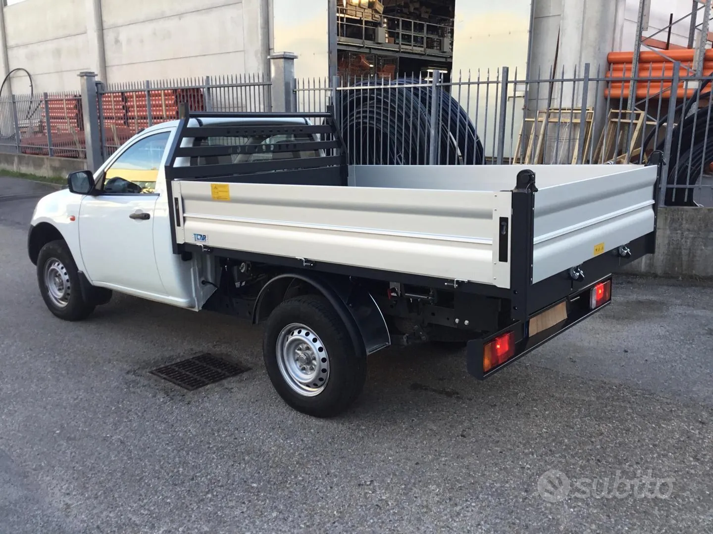 Mitsubishi L200 2008 photo 4