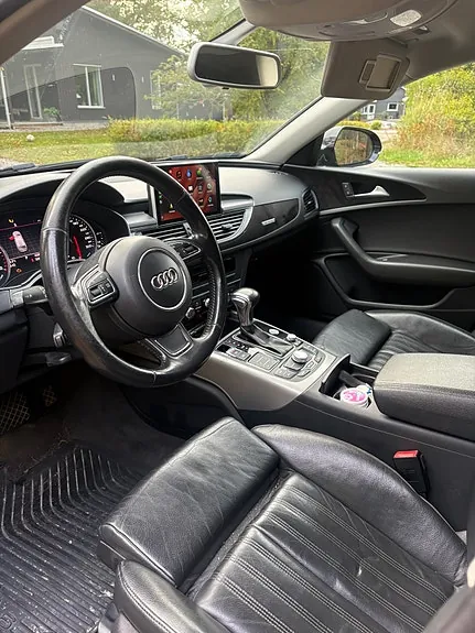 Audi A6 2012 photo 2