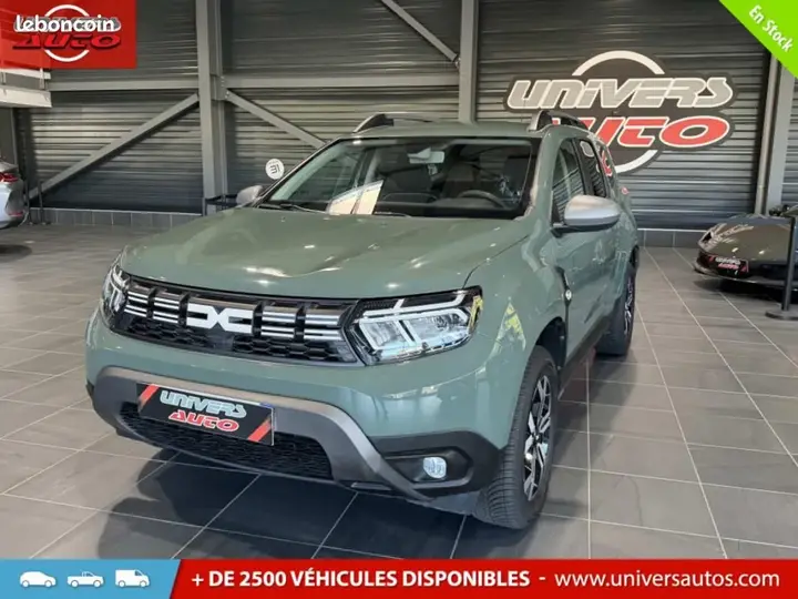 Dacia Duster 2023 photo 2