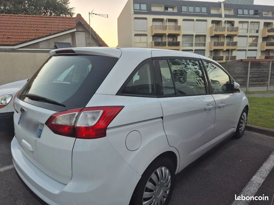 Ford Grand C-Max 2013 photo 2