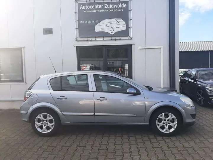 Opel Astra 2008 photo 4