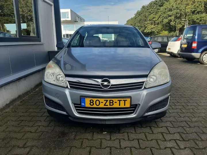 Opel Astra 2008 photo 3