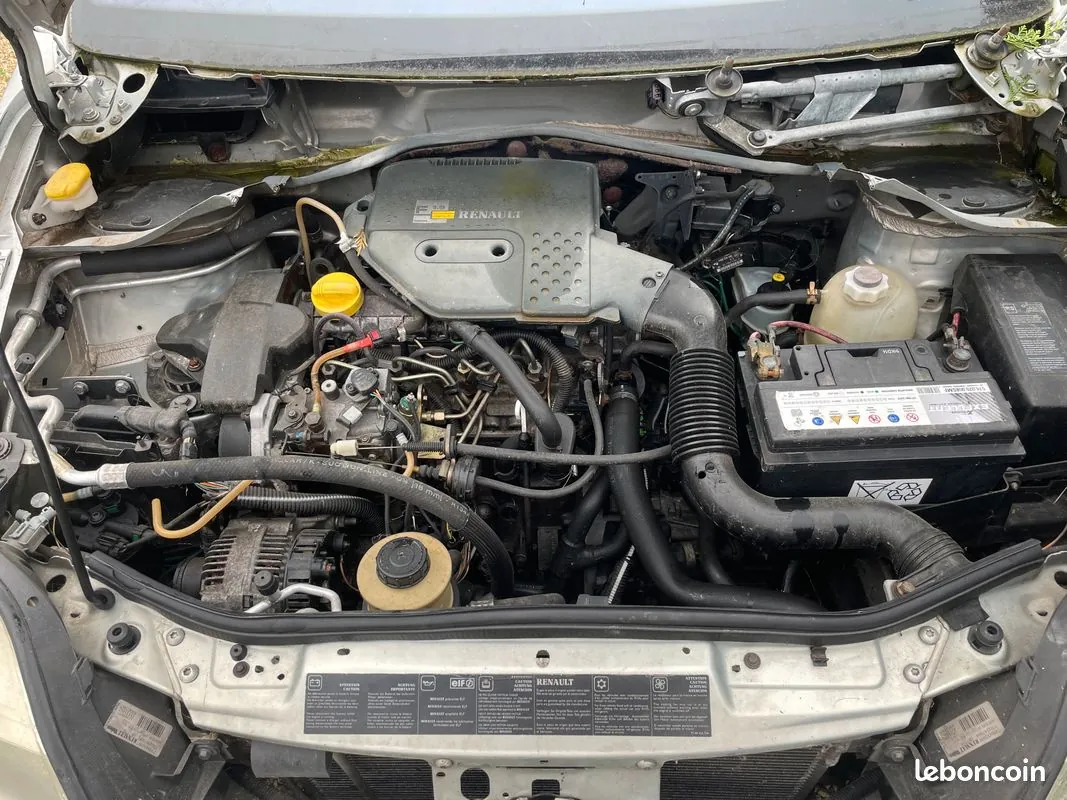 Renault Megane 2000 photo 2