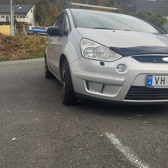 Ford S-Max 2009 photo 2