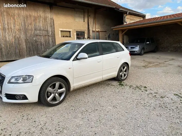Audi A3 2009 photo 2