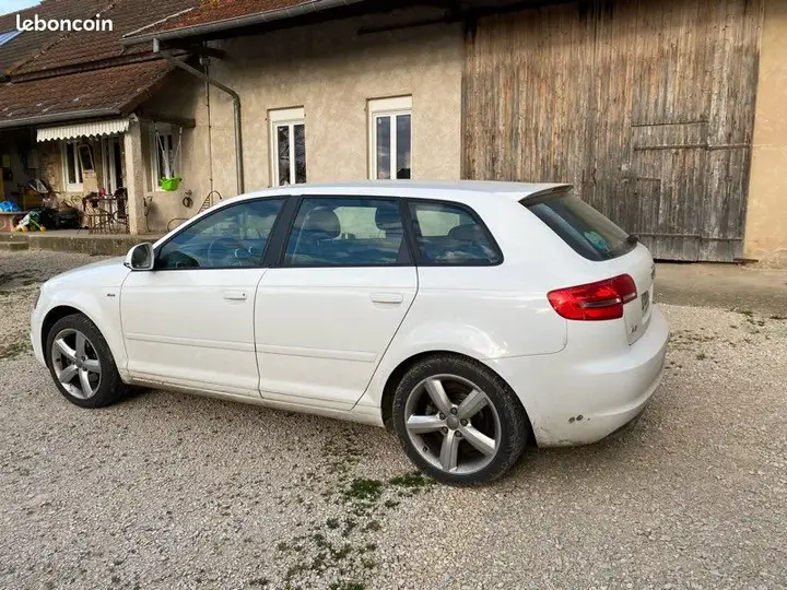 Audi A3 2009 photo 3