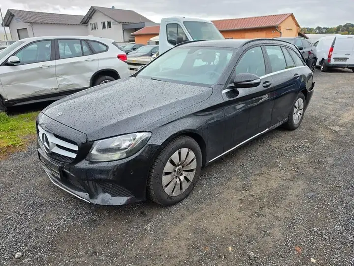 Mercedes-Benz C200