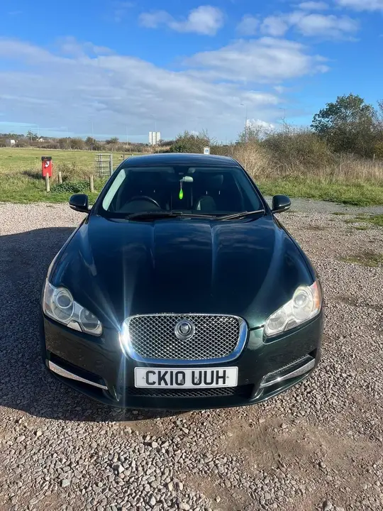 Jaguar Xf 2010 photo 2