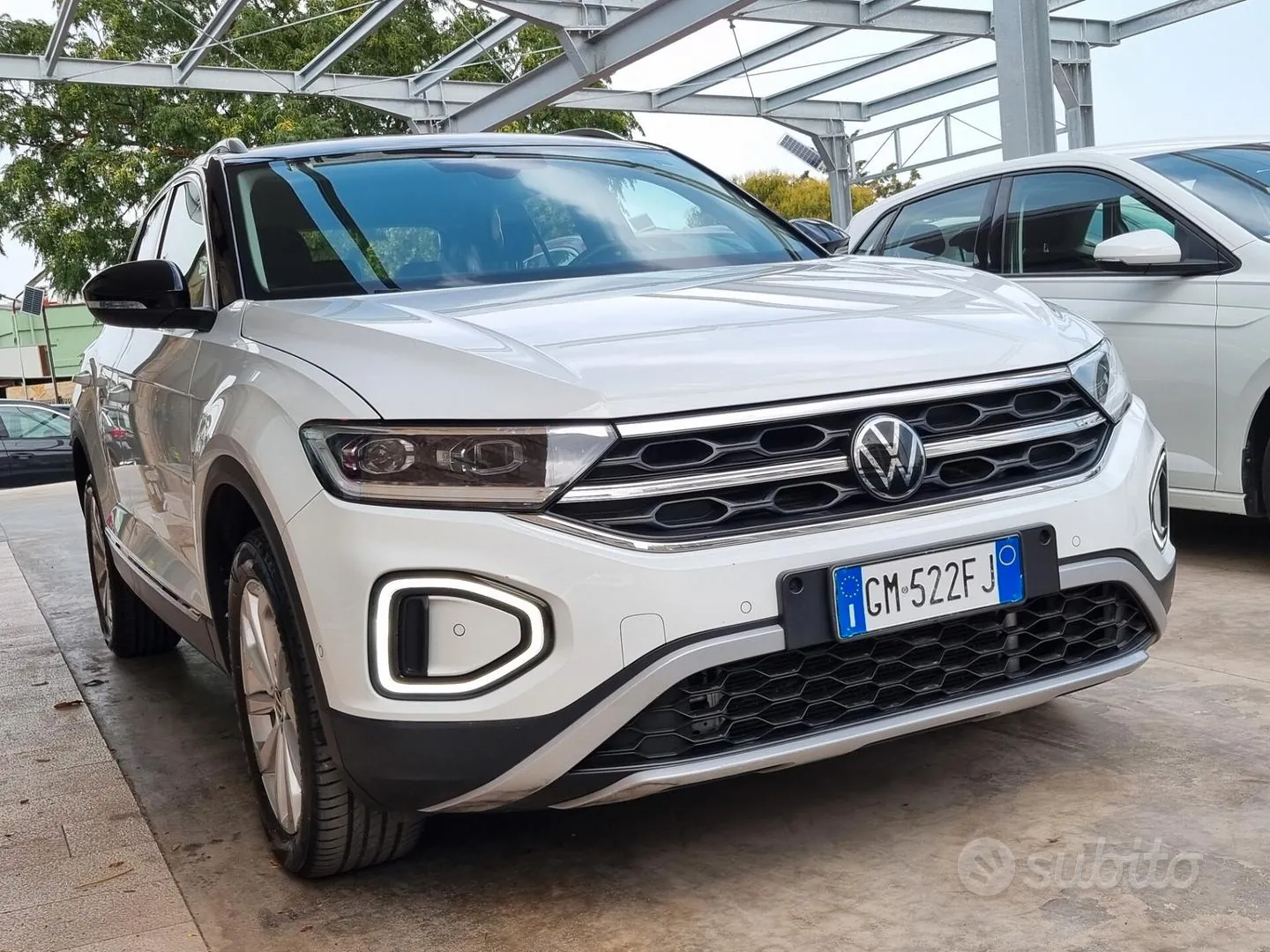 Volkswagen T-Roc 2022 photo 2