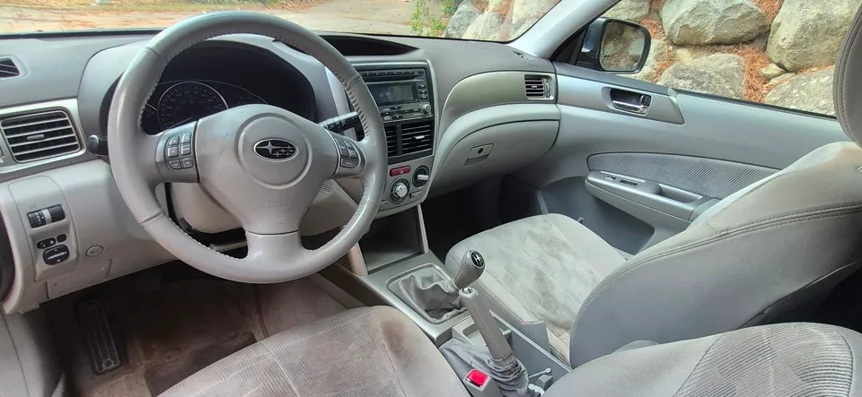 Subaru Forester 2010 photo 3