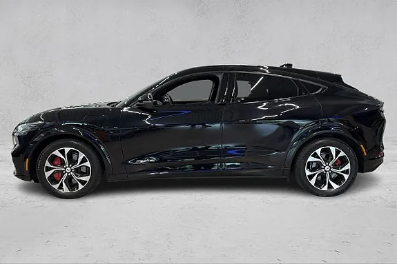 Ford Mustang Mach-E 2022 photo 2