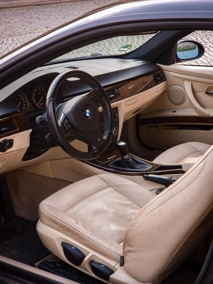 BMW 320I Coupé