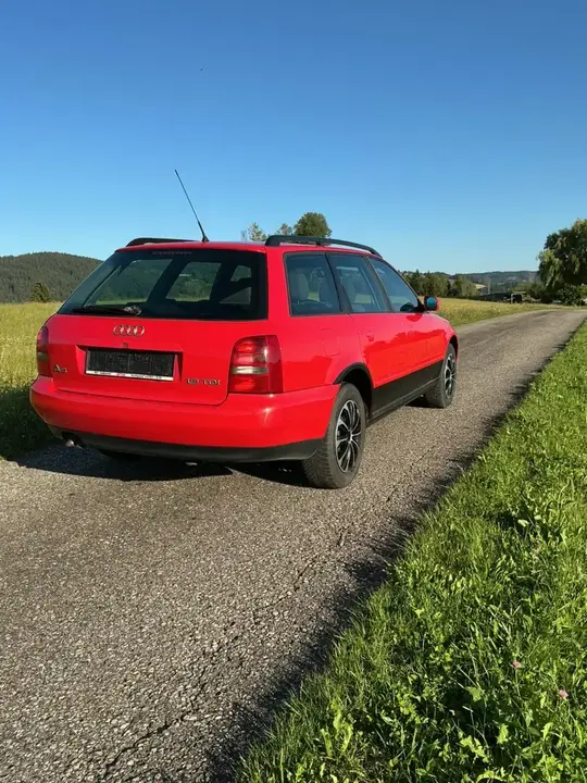 Audi A4 1998 photo 2