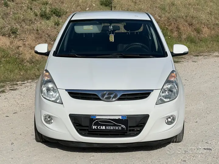 Hyundai I20 2012 photo 3