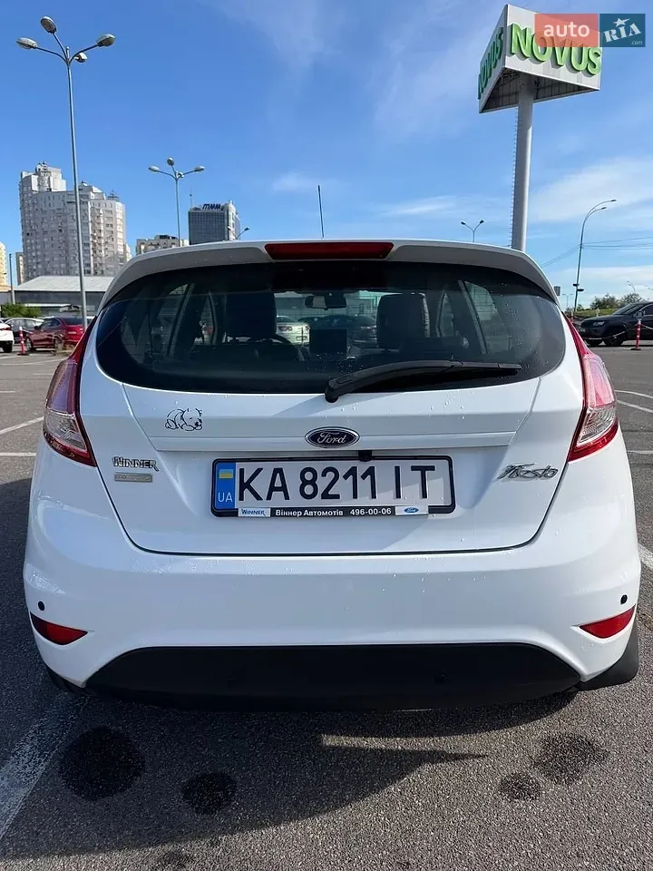 Ford Fiesta 2015 photo 4