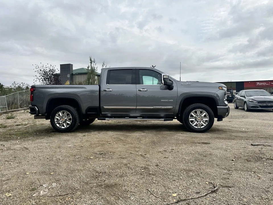 Chevrolet Silverado 3500Hd 2024 photo 4