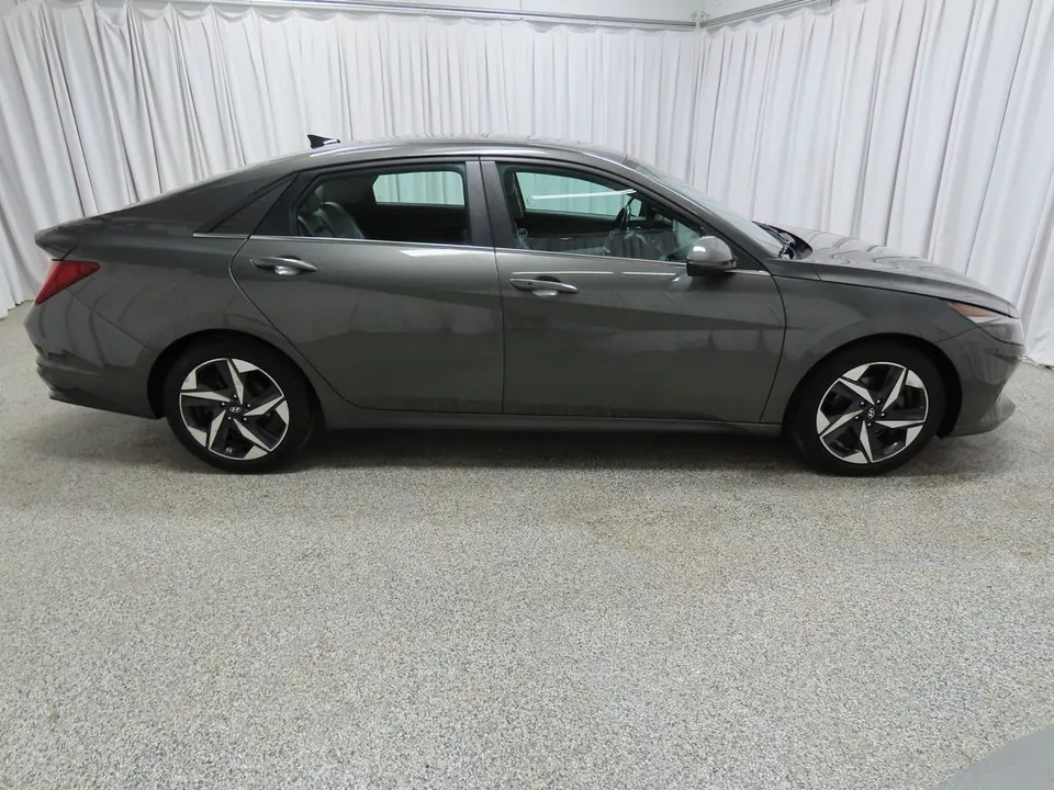 Hyundai Elantra 2021 photo 2