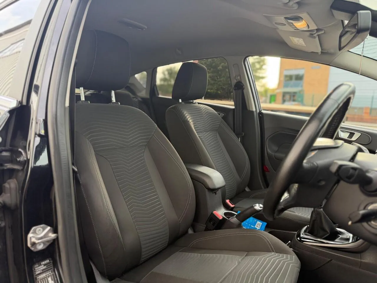 Ford Fiesta 2013 photo 2