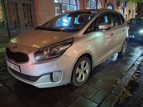 Kia Carens 2014 photo 2