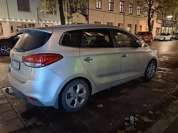 Kia Carens 2014 photo 3
