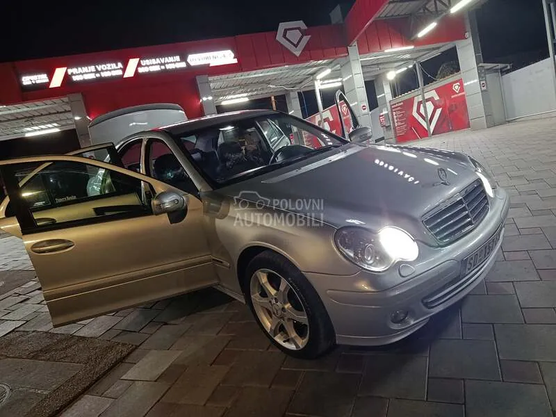 Mercedes-Benz C-Class 2006 photo 5
