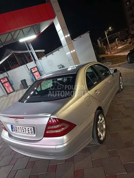 Mercedes-Benz C-Class 2006 photo 4