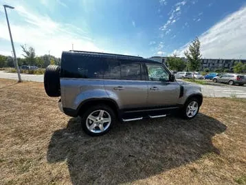 Land Rover Defender 2022 photo 3