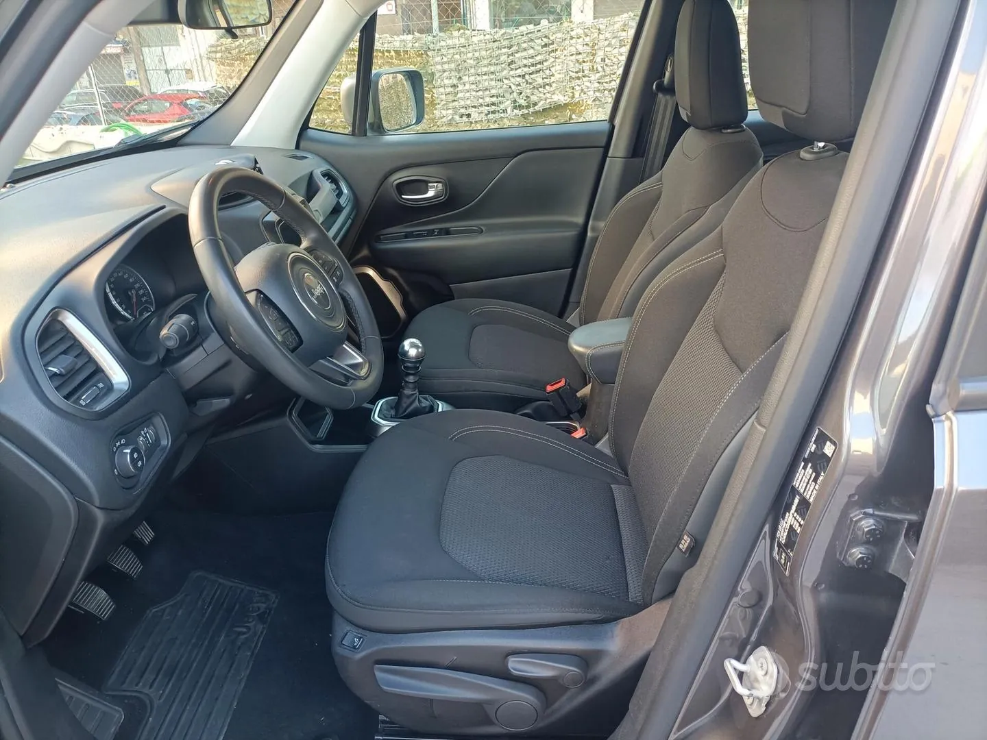 Jeep Renegade 2022 photo 3