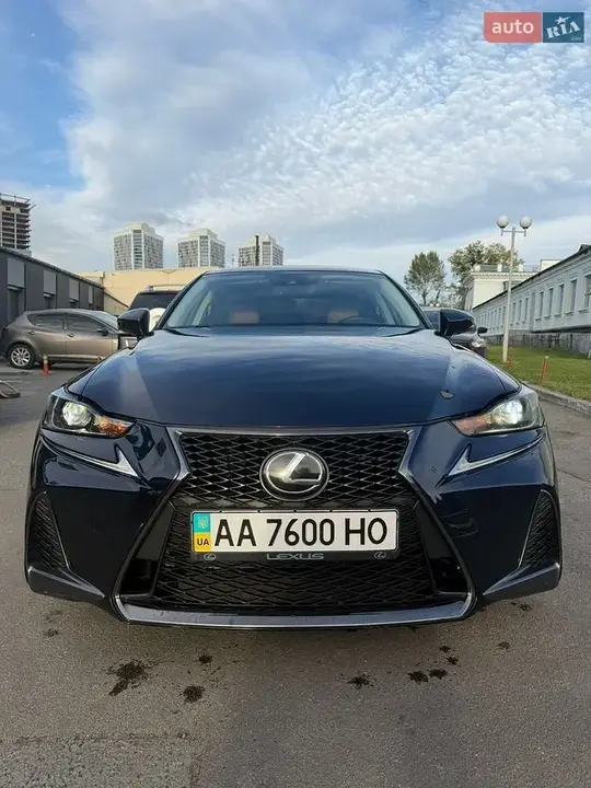 Lexus Is