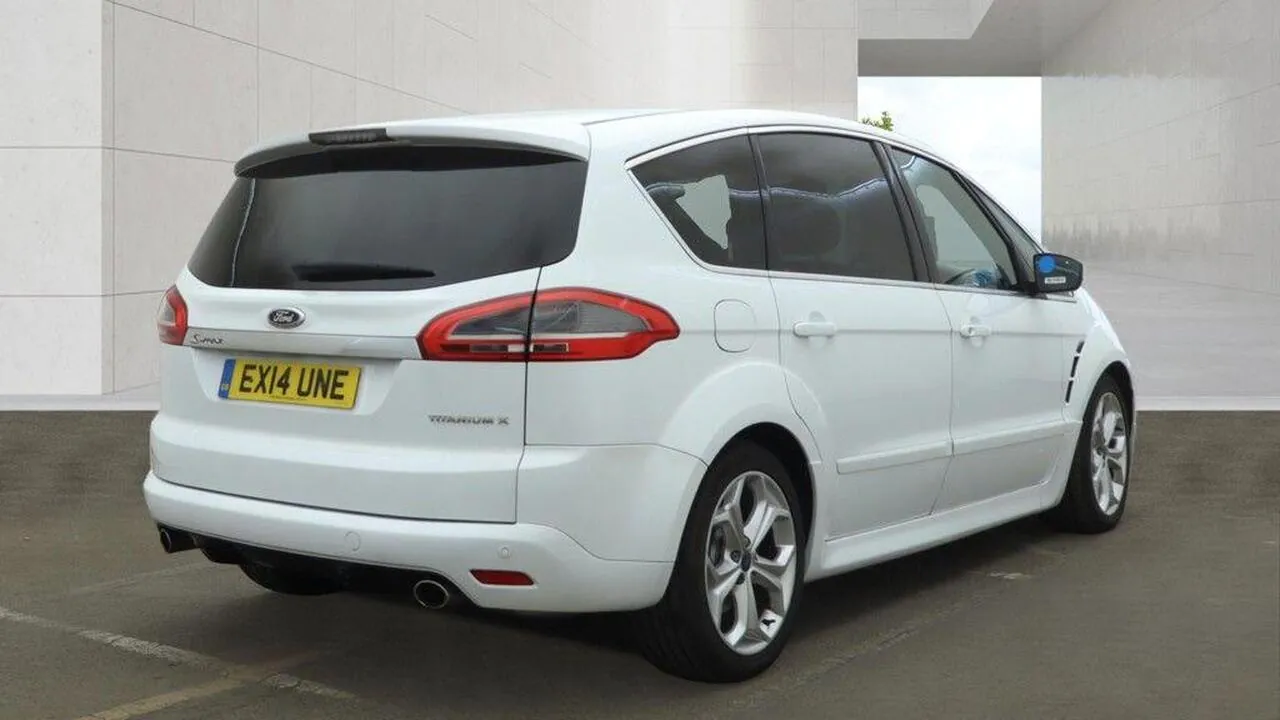 Ford S-Max 2014 photo 4