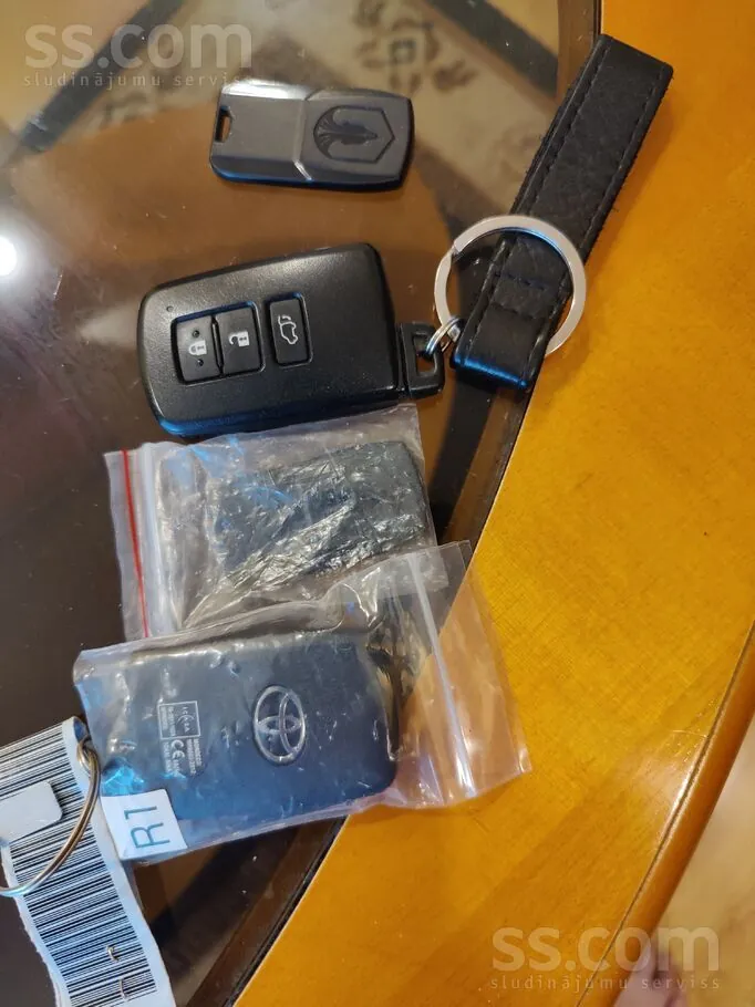 Toyota Rav4 Hybrid 2019 photo 4