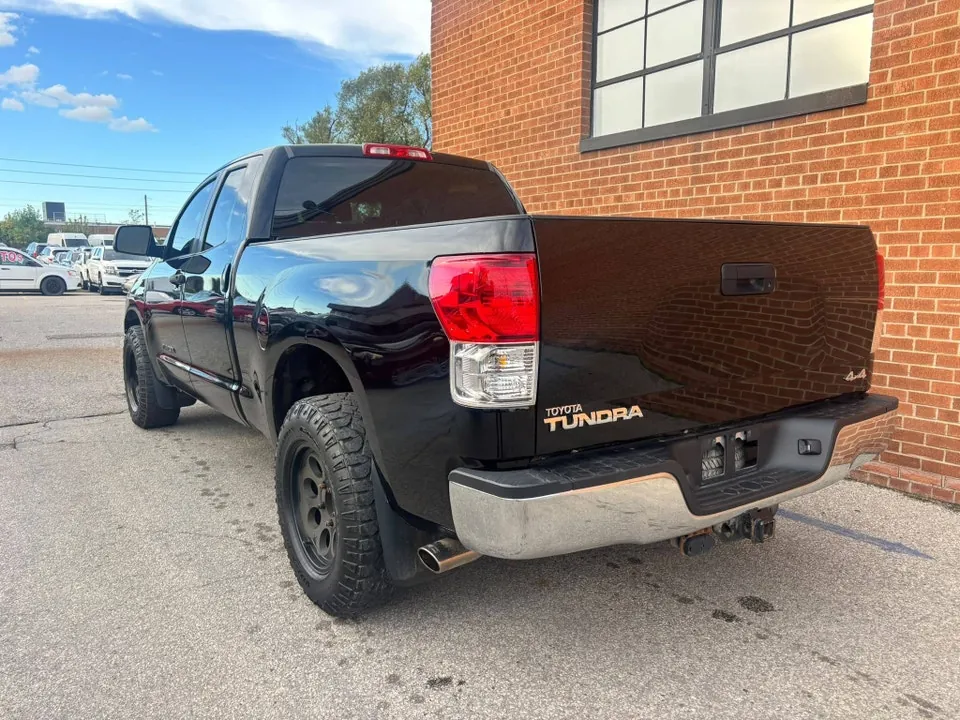 Toyota Tundra 2010 photo 3