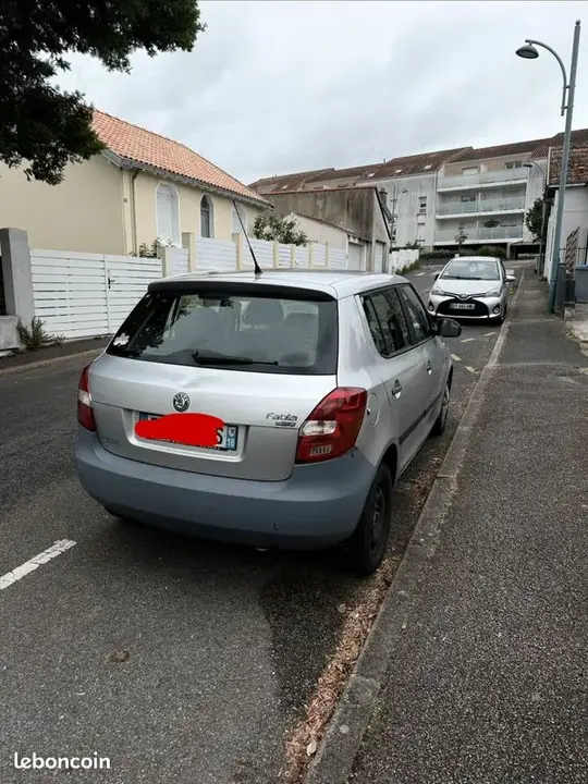 Skoda Fabia 2009 photo 2