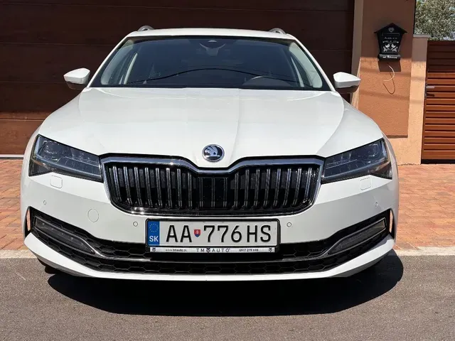 Skoda Superb Combi 2020 photo 2