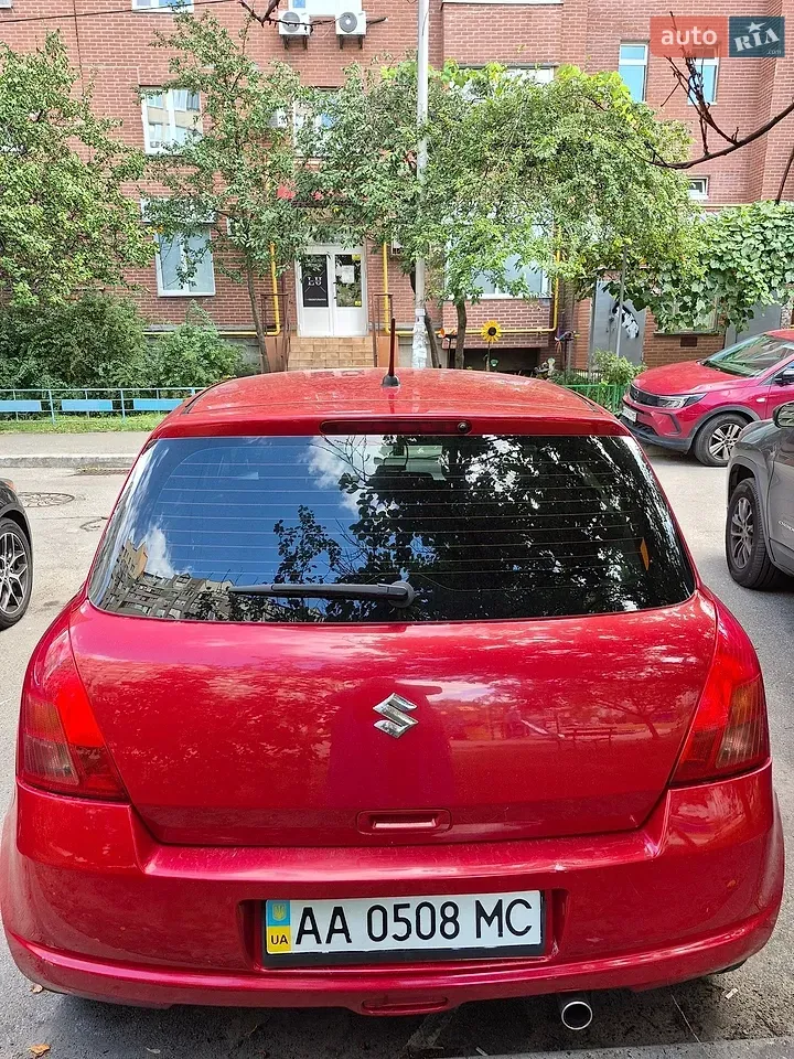 Suzuki Swift 2007 photo 4