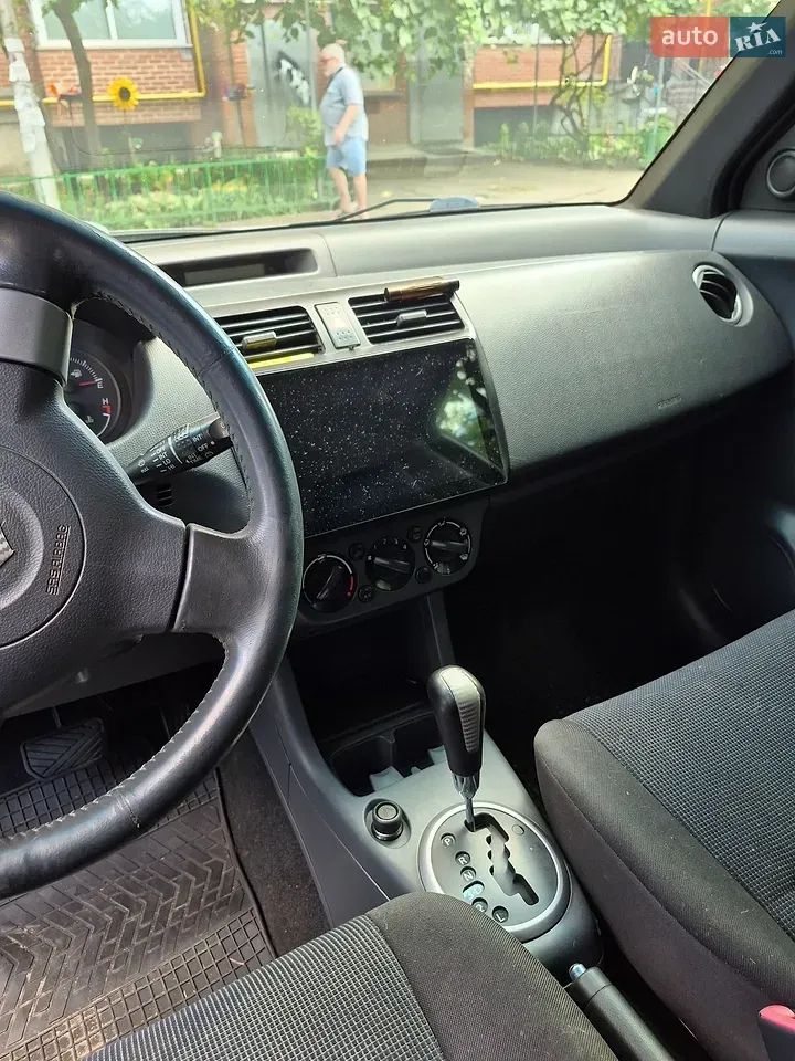 Suzuki Swift 2007 photo 5