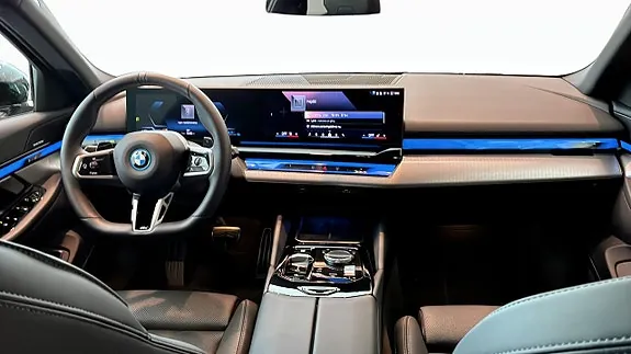 BMW 530E 2026 photo 4