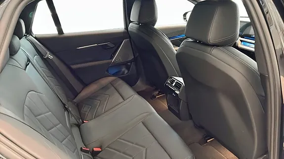 BMW 530E 2026 photo 5
