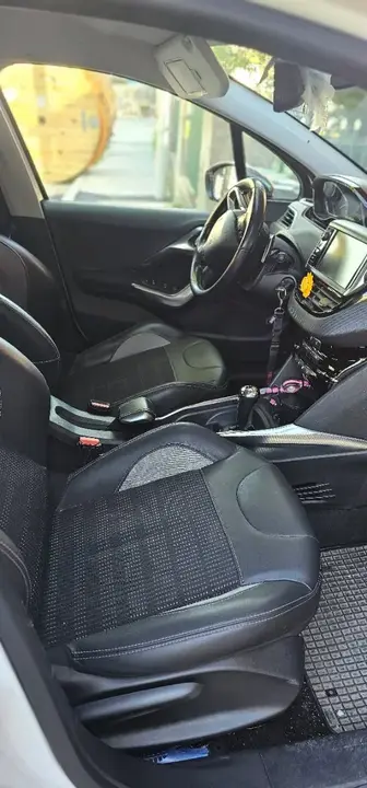 Peugeot 2008 2014 photo 3