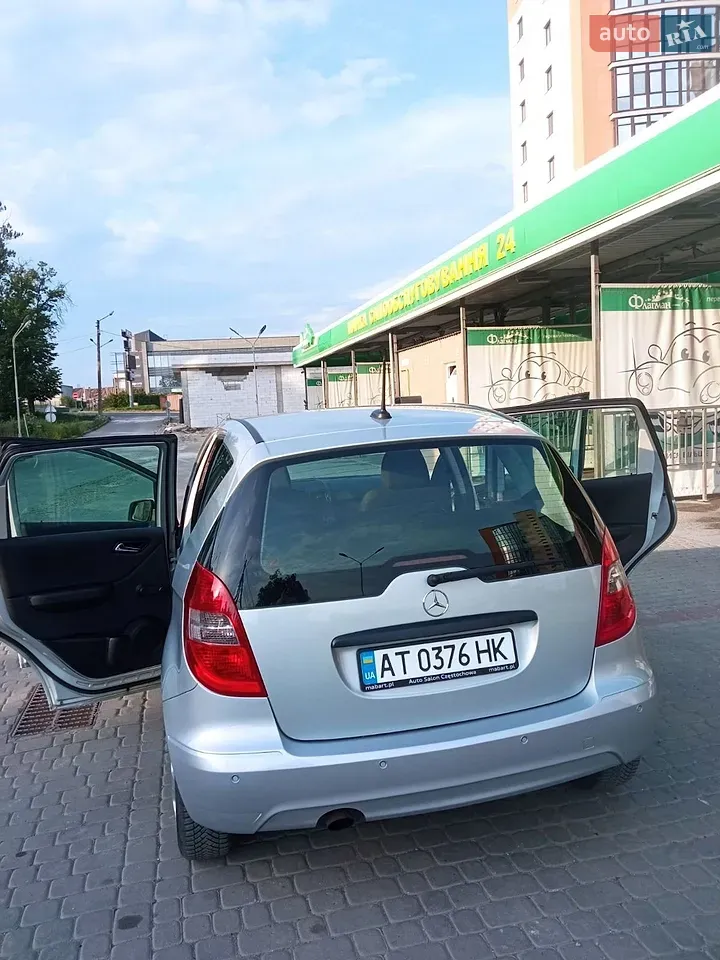 Mercedes-Benz A-Class 2009 photo 2