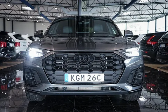 Audi Q5 2023 photo 2